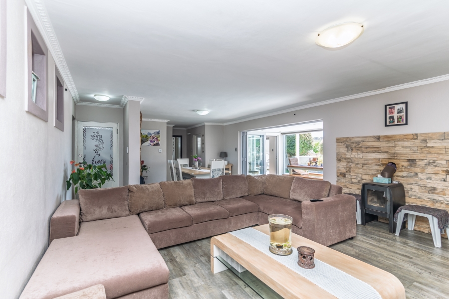 4 Bedroom Property for Sale in Bluewater Estate Western Cape